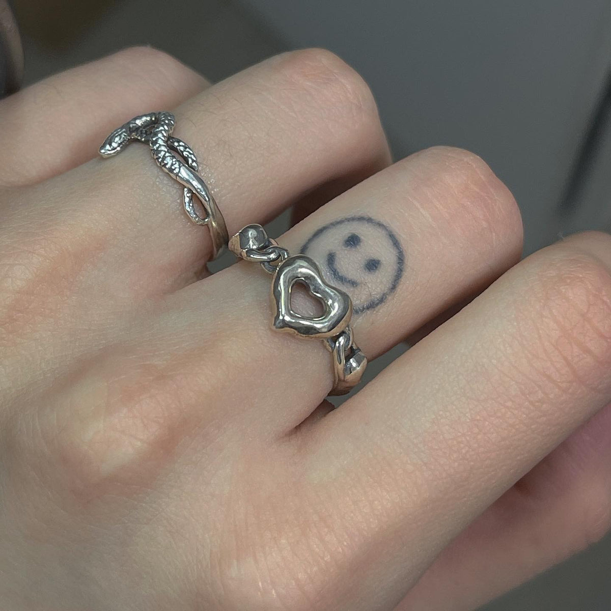 Sterling silver heart chain melt ring – TOOFOOFEEFA